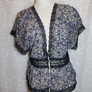 Elle sheer layered top size medium lace accents